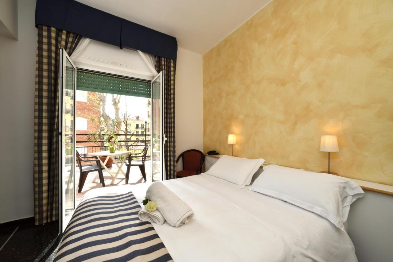 Hotel Morchio Diano Marina Buitenkant foto