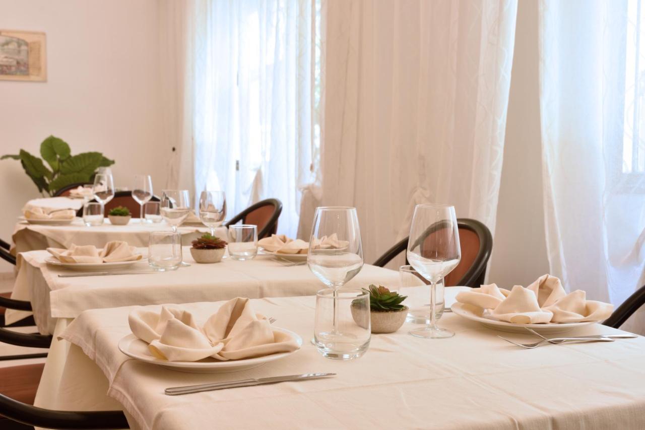 Hotel Morchio Diano Marina Buitenkant foto