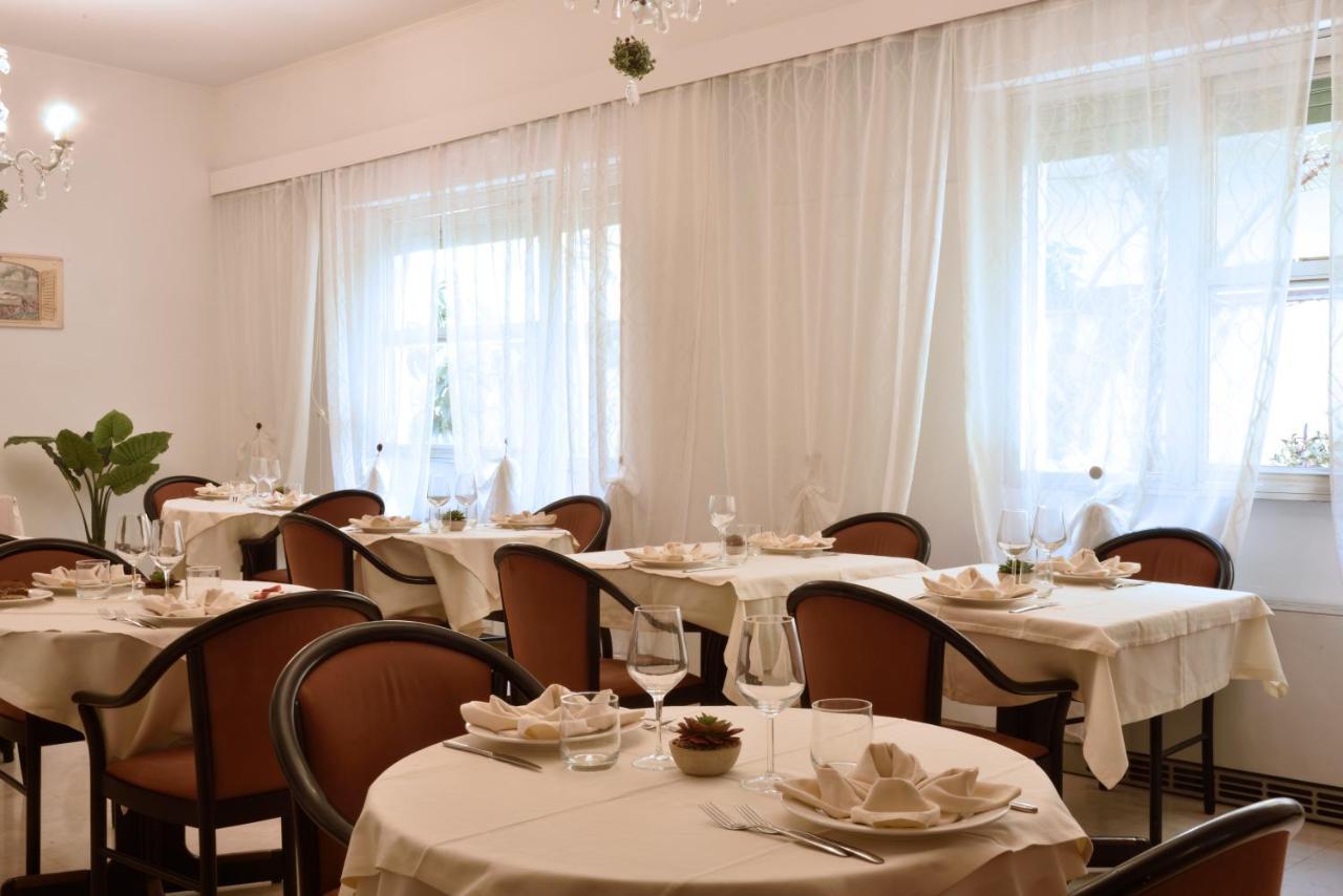 Hotel Morchio Diano Marina Buitenkant foto