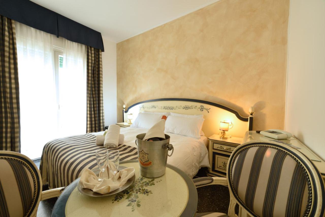 Hotel Morchio Diano Marina Buitenkant foto