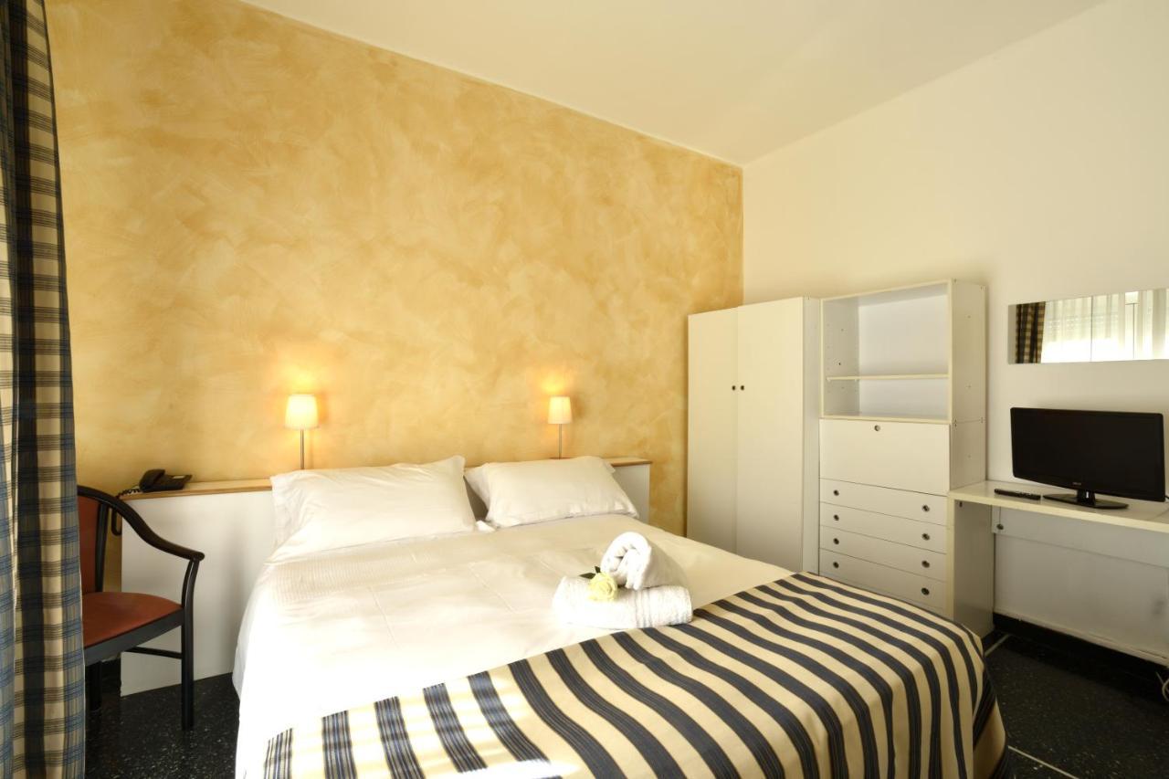 Hotel Morchio Diano Marina Buitenkant foto