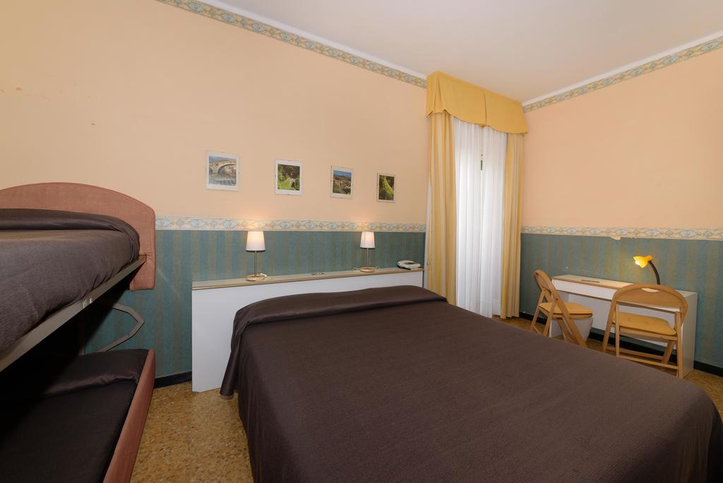 Hotel Morchio Diano Marina Buitenkant foto