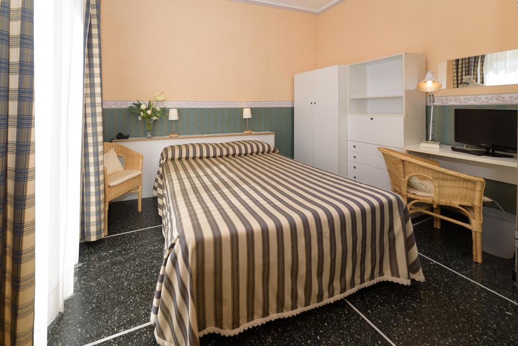 Hotel Morchio Diano Marina Buitenkant foto