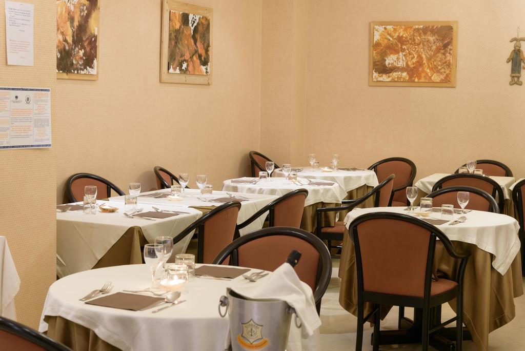 Hotel Morchio Diano Marina Buitenkant foto