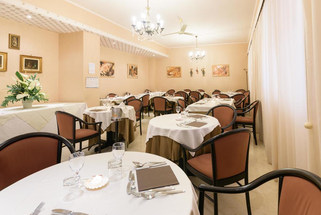 Hotel Morchio Diano Marina Buitenkant foto