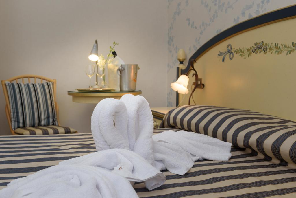 Hotel Morchio Diano Marina Buitenkant foto