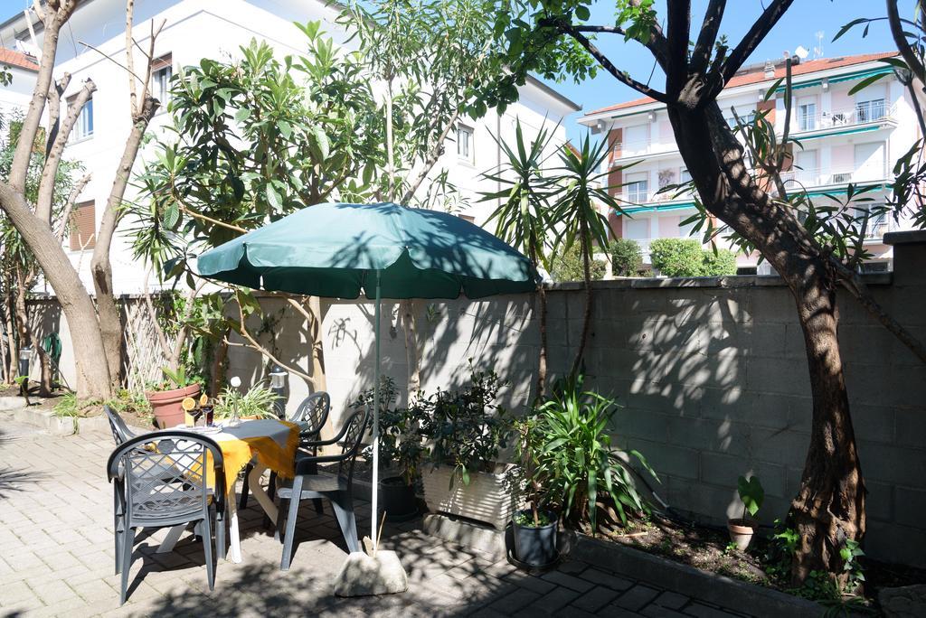 Hotel Morchio Diano Marina Buitenkant foto